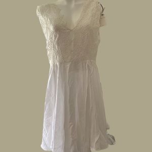 Lace Detail Sleeveless Dress